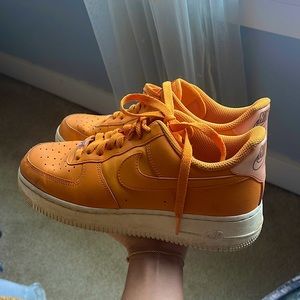 Orange Nike Airforce-1